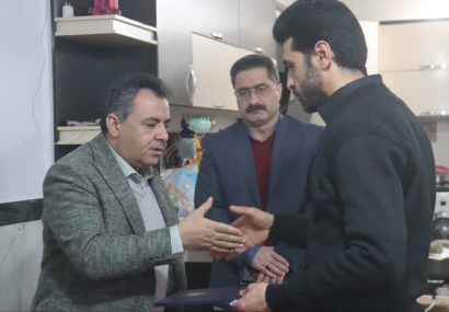 شهردار کرمانشاه با خانواده شهیده ۳ ساله اقدامات تروریستی دیدار کرد