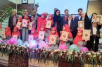 کاپ قهرمانی به گروه سرود«ترنم شکوفه ها»از کتابخانه «امیر کبیر» کرمانشاه رسید